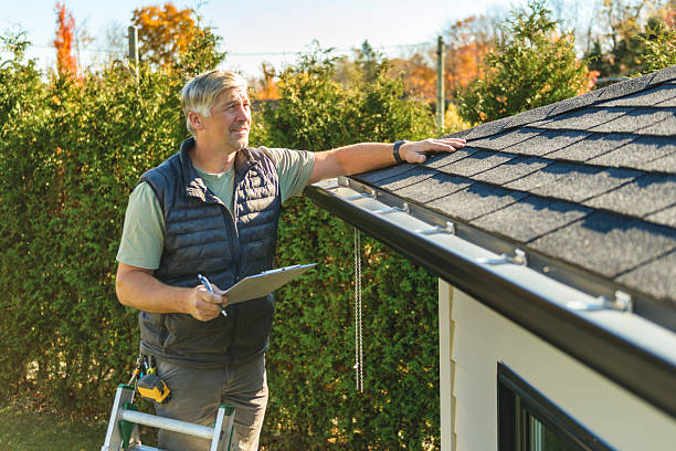 Professional Emergency Roof Repair technician working in Essex, CT